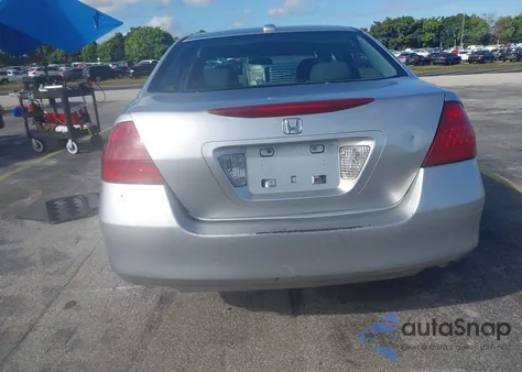 2007 Honda Accord 2.4 Ex z USA, uszkodzony, nr VIN 1HGCM56847A204642